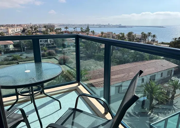 Beautiful Sea View Close To With Pool *