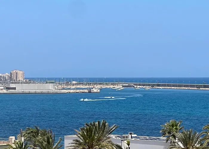 Beautiful Sea View Close To With Pool Apartment *