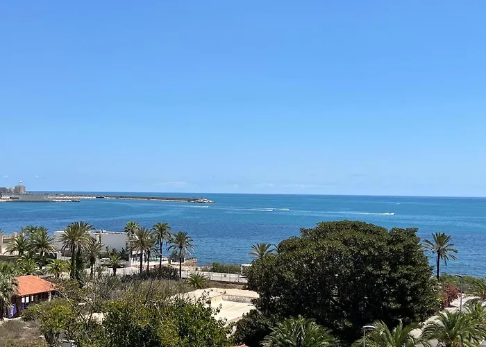 Beautiful Sea View Close To With Pool